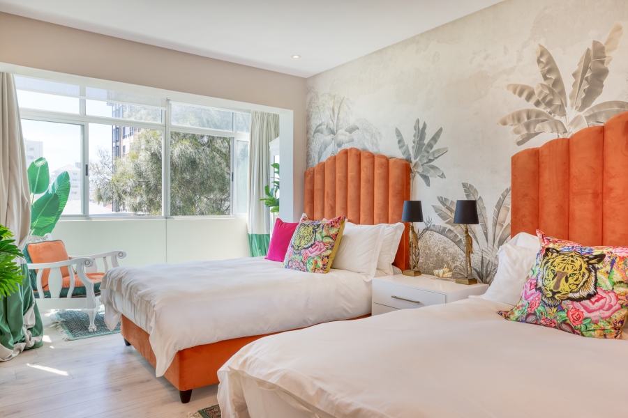 3 Bedroom Property for Sale in Sea Point Western Cape